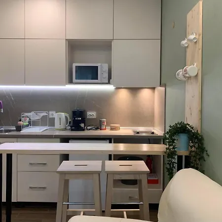 Exceptional Refurnished Location Apartment